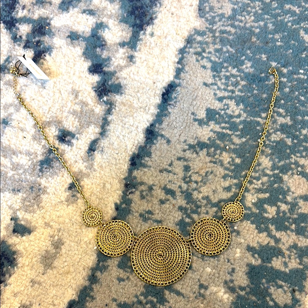 NWT gold necklace